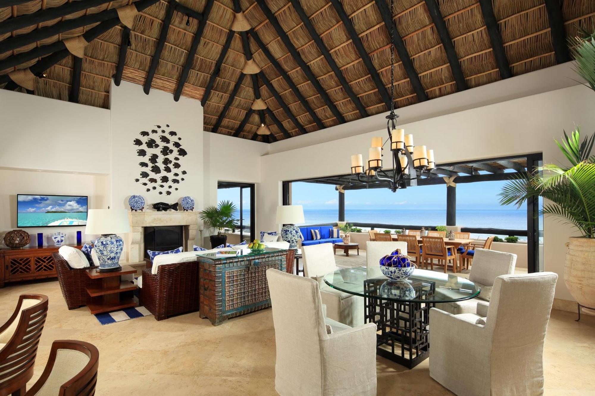 Beachfront 2 Bedroom Luxury Suite,765904450:JPEG