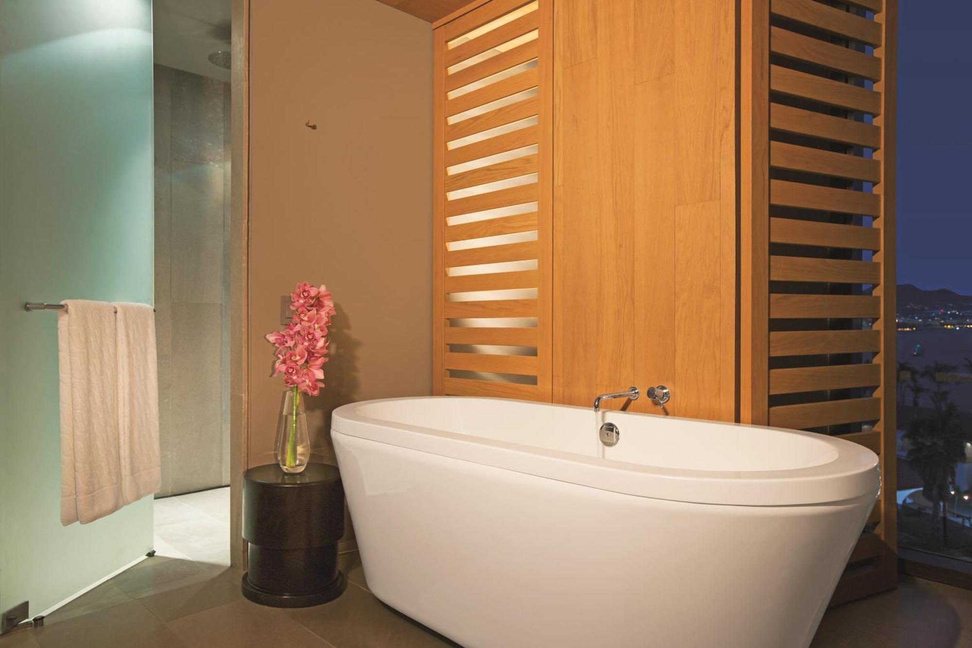 xhale club Master One Bedroom Suite