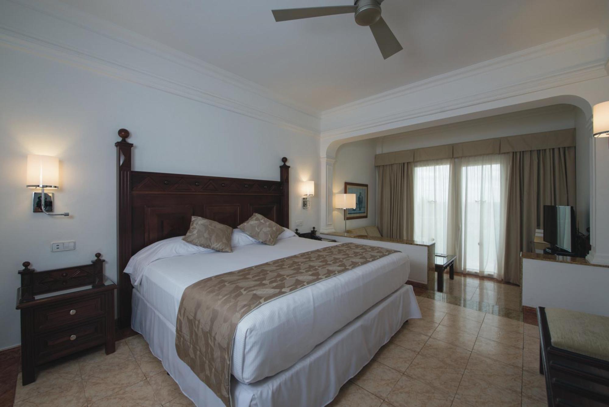 Junior Suite,1744134876:JPEG